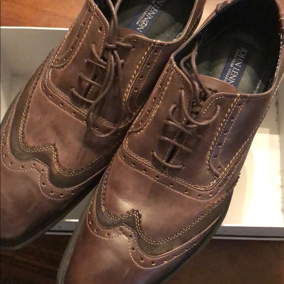 Wingtip dress shoes - Picture 3 of 5